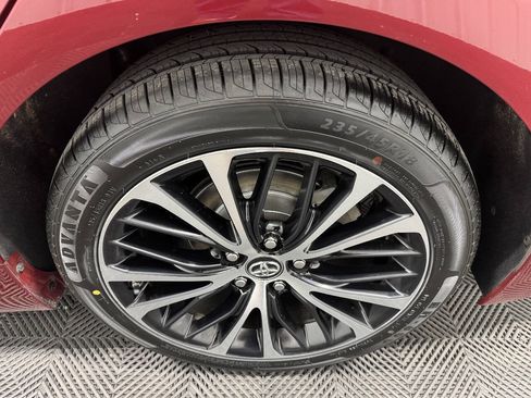Used 2018 Toyota Camry SE FWD image 33