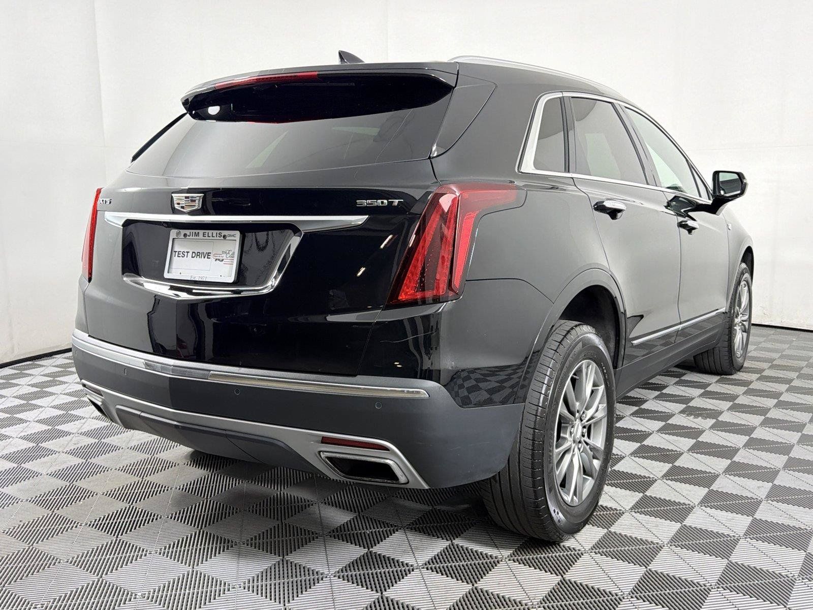Certified 2023 Cadillac XT5 Premium Luxury w/ LPO, Floor Liner Package FWD image 6