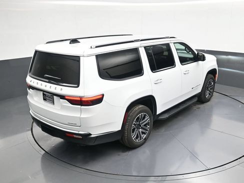 Used 2024 Jeep Wagoneer Series II w/ Flexible Seating Group RWD image 34