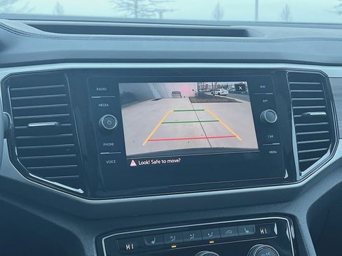 Used 2022 Volkswagen Atlas SEL image 19