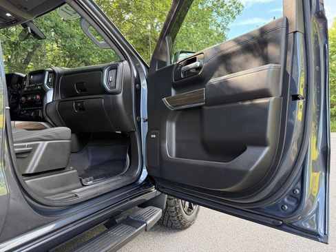 Used 2021 Chevrolet Silverado 1500 LT Trail Boss w/ Convenience Package II AWD/4WD image 29