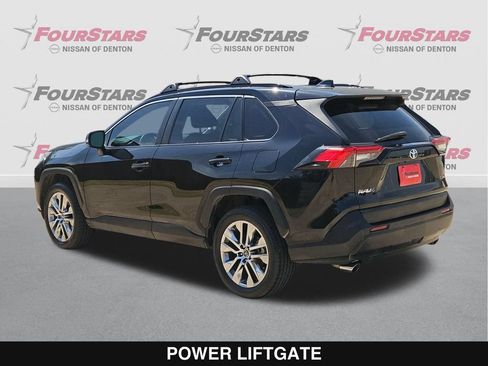 Used 2020 Toyota RAV4 XLE Premium FWD image 7