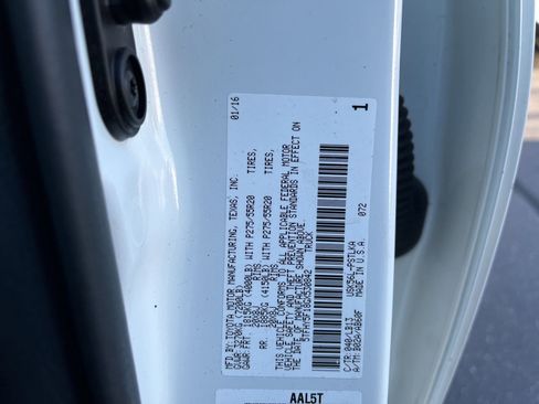 Used 2016 Toyota Tundra Limited image 22