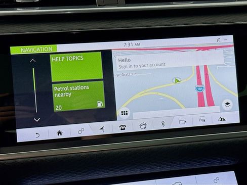 Used 2018 Land Rover Range Rover Velar R-Dynamic SE image 18