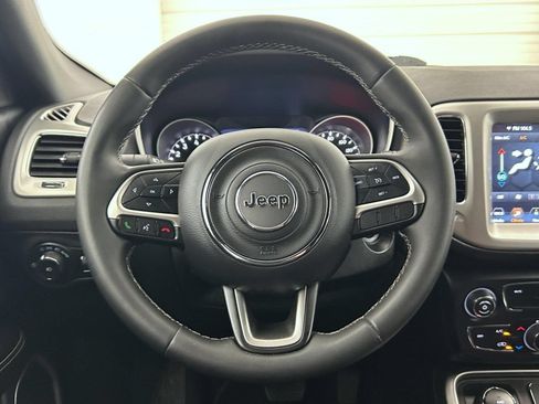 Used 2021 Jeep Compass Latitude AWD/4WD image 11