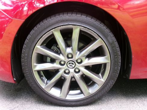 Used 2018 MAZDA MAZDA3 Grand Touring w/ Premium Equipment Package FWD image 41