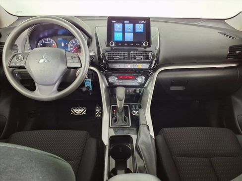 Used 2022 Mitsubishi Eclipse Cross LE image 12