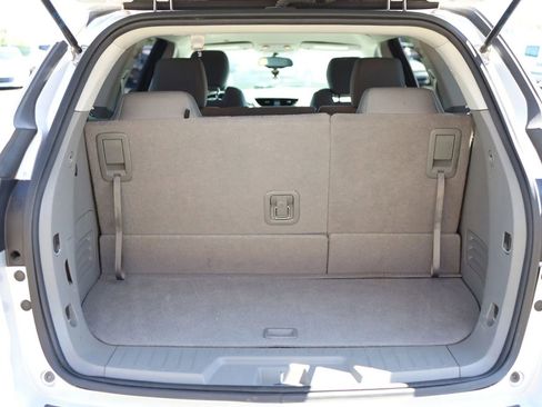 Used 2017 Chevrolet Traverse LS FWD image 30
