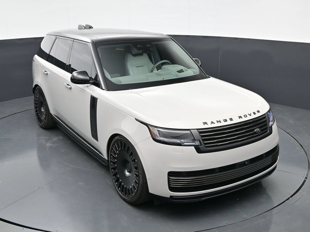 Used 2025 Land Rover Range Rover SV AWD/4WD image 37