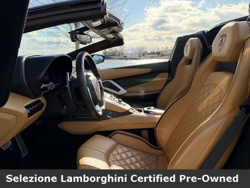 Used 2018 Lamborghini Aventador S image 29