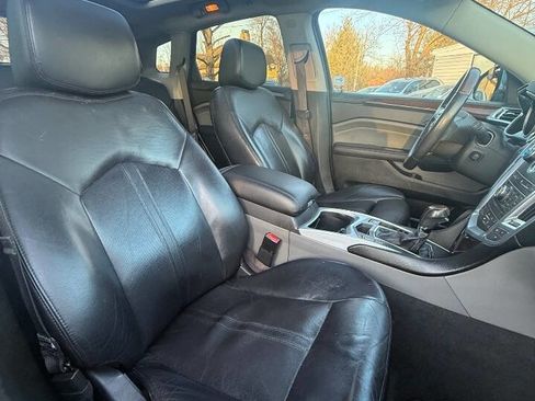 Used 2011 Cadillac SRX Luxury image 9