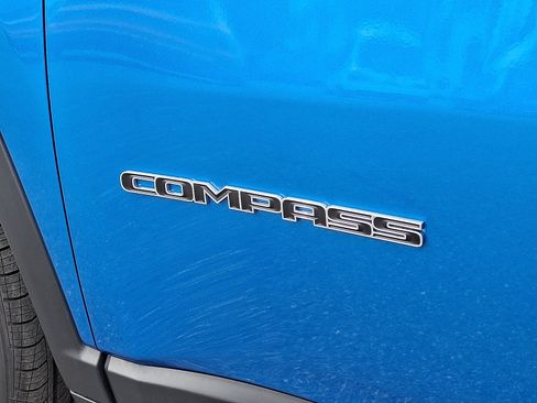 New 2026 Jeep Compass Limited w/ Sun, Sound & Navigation Group AWD/4WD image 5