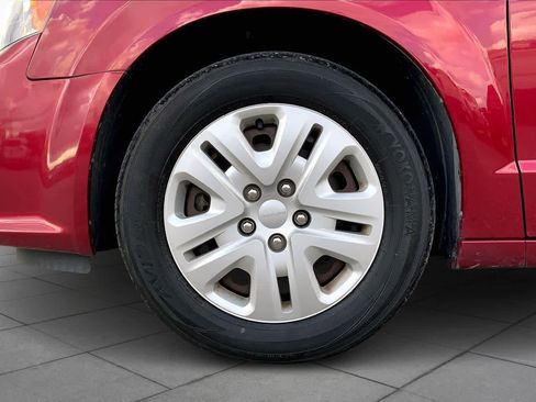 Used 2016 Dodge Grand Caravan SE w/ Quick Order Package 29E SE image 8