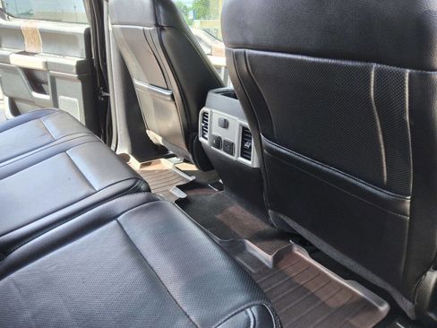 Used 2018 Ford F250 Lariat w/ Lariat Ultimate Package AWD/4WD image 32