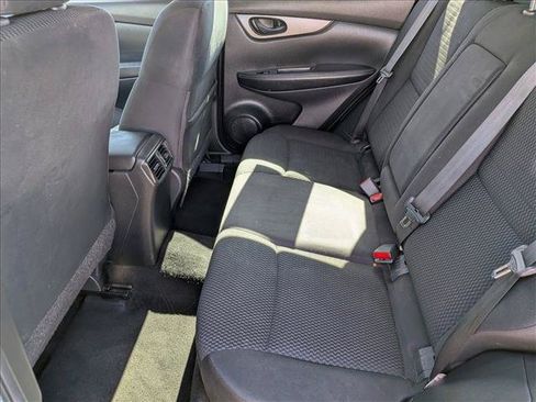 Used 2018 Nissan Rogue Sport S FWD image 17
