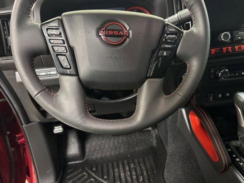 Used 2025 Nissan Frontier PRO-4X w/ Pro Convenience Package image 11