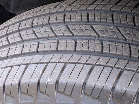 Certified 2024 Nissan Frontier SV image 11