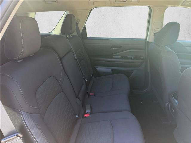 Used 2024 Nissan Pathfinder SV FWD image 21