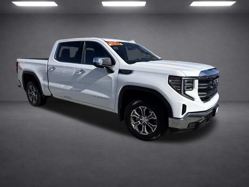 Used 2025 GMC Sierra 1500 SLT RWD image 16