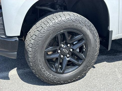 Used 2020 Chevrolet Silverado 1500 Custom Trail Boss AWD/4WD image 7