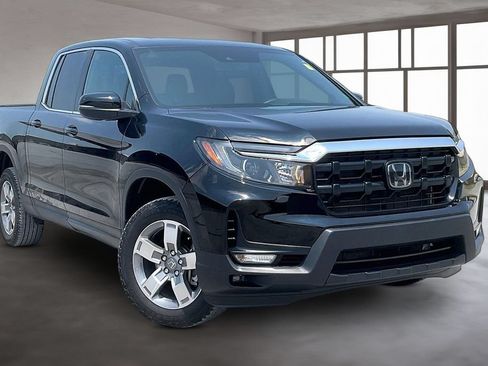 Certified 2025 Honda Ridgeline RTL image 3