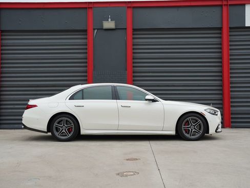Used 2023 Mercedes-Benz S 580 4MATIC Sedan image 9
