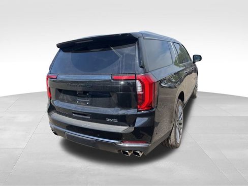Used 2025 GMC Yukon XL Denali Ultimate w/ LPO, Floor Liner Package AWD/4WD image 3
