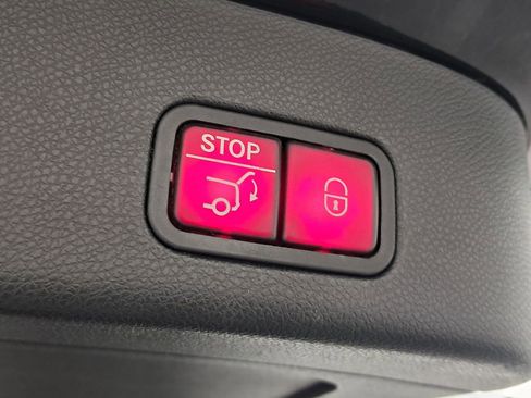 Used 2016 Mercedes-Benz GL 450 4MATIC image 27