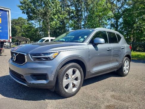 Used 2019 Volvo XC40 T5 Momentum AWD/4WD image 4