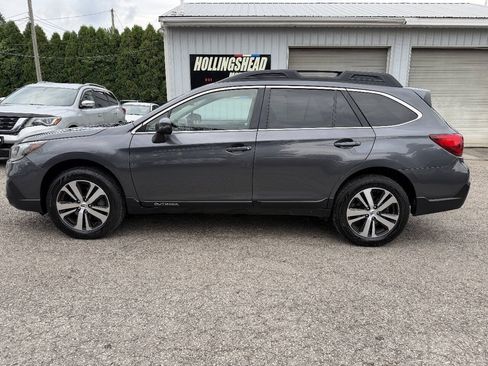 Used 2019 Subaru Outback 3.6R Limited AWD/4WD image 14