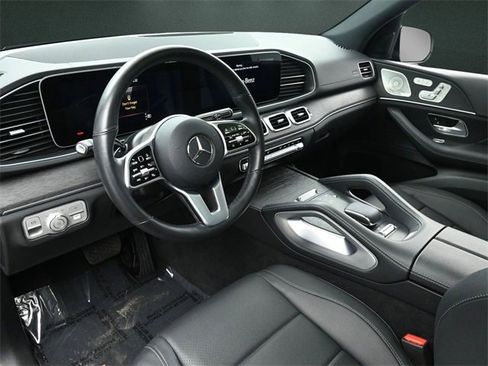Used 2022 Mercedes-Benz GLS 450 4MATIC image 10
