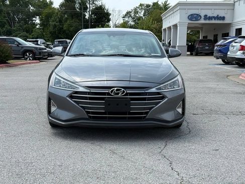 Used 2019 Hyundai Elantra Limited w/ Cargo Package FWD image 2