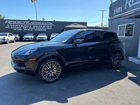 Used 2019 Porsche Cayenne E-Hybrid AWD/4WD image 13