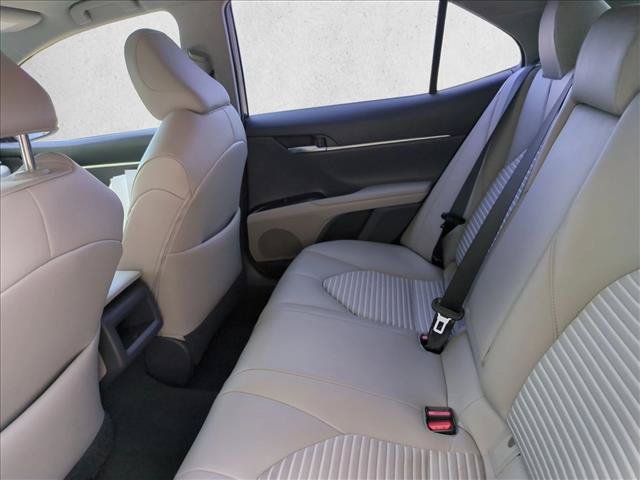 Used 2018 Toyota Camry SE FWD image 17