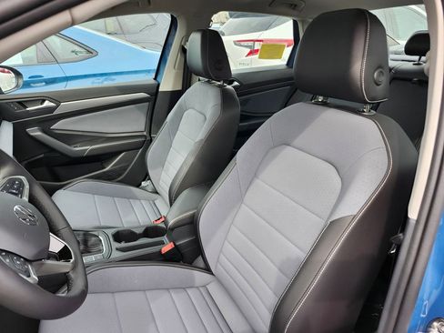 New 2026 Volkswagen Jetta SE image 9