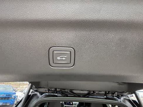 New 2026 Chevrolet Suburban High Country AWD/4WD image 34