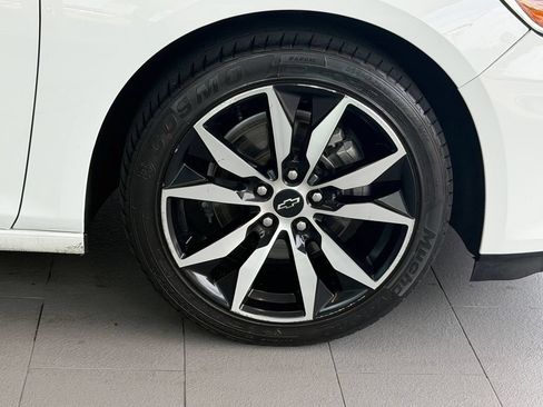 Used 2024 Chevrolet Malibu RS FWD image 9