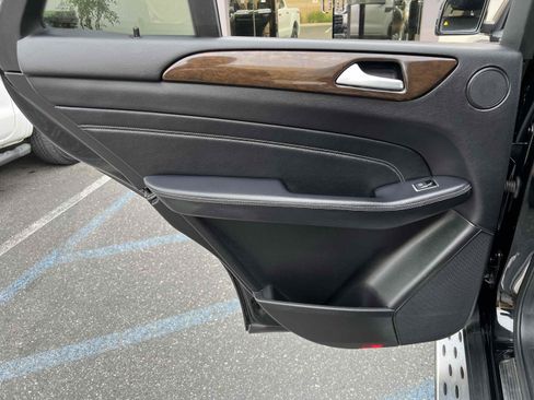 Used 2015 Mercedes-Benz ML 350 4MATIC w/ Premium 1 Package image 68