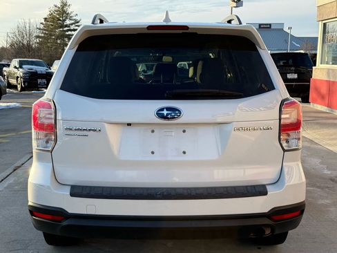 Used 2018 Subaru Forester 2.5i Premium w/ All-Weather Package image 7