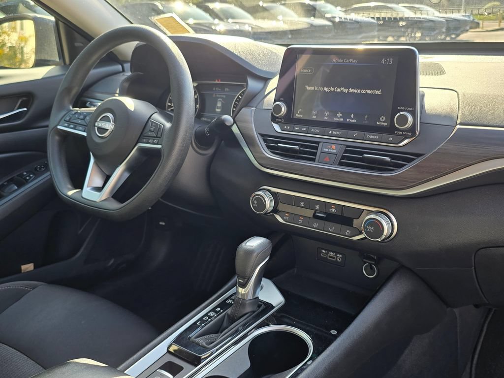 Used 2024 Nissan Altima 2.5 SV AWD/4WD image 10