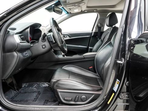 Used 2019 Genesis G70 2.0T Advanced w/ Elite Package AWD/4WD image 15