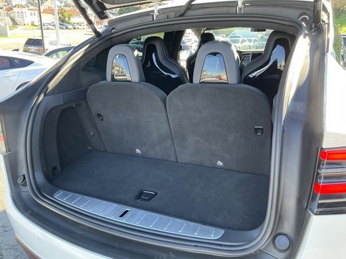 Used 2016 Tesla Model X 90D image 8