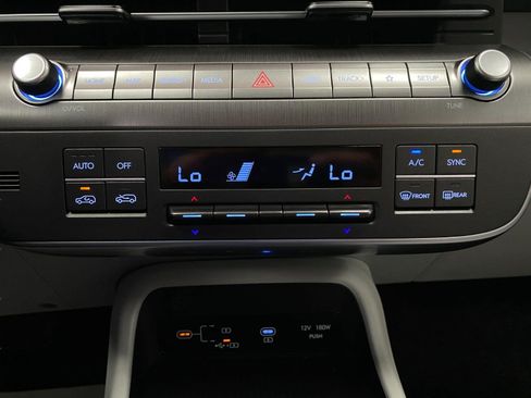 Certified 2024 Hyundai Kona SEL AWD/4WD image 24