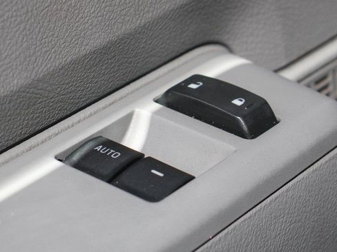 Used 2019 Ford E-350 and Econoline 350 Super Duty image 17