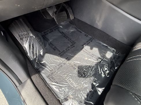 Certified 2026 Honda HR-V EX-L image 17