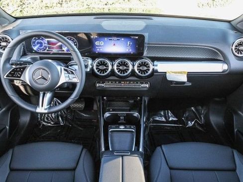 New 2025 Mercedes-Benz EQB 300 4MATIC image 12
