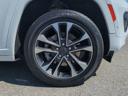 Used 2022 Jeep Grand Cherokee L Overland w/ Advanced Protech Group III image 11