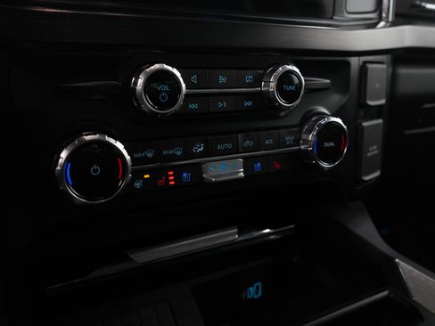 Used 2023 Ford F250 Lariat image 19