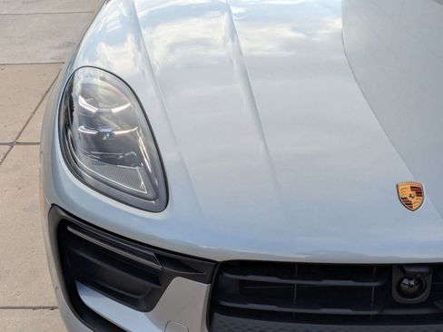 Certified 2026 Porsche Macan AWD/4WD image 12
