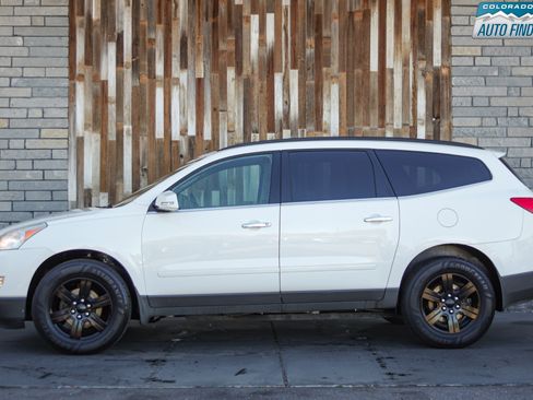 Used 2012 Chevrolet Traverse LT image 3